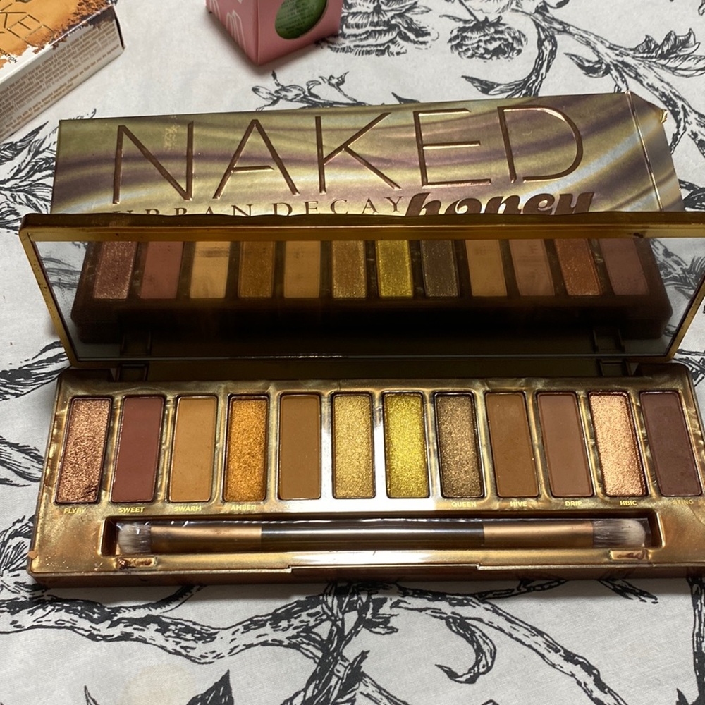Urban Decay Naked Honey